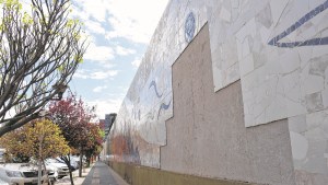 El patrimonio visual de Neuquén se cae a pedazos