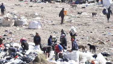 Pobreza y escándalos