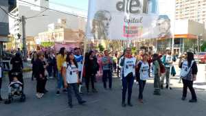 Descontarán el sueldo a más de mil docentes que hicieron paro en Neuquén