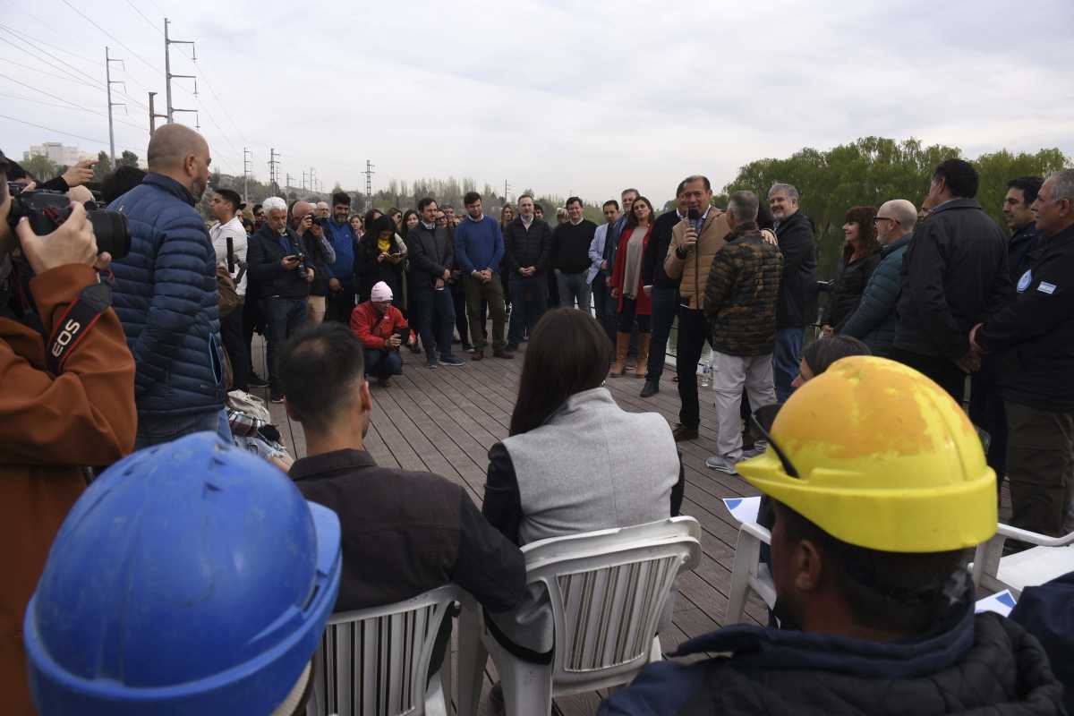 El anunció se realizó esta mañana durante la inauguración del mirador en el río Neuquén y cuenta con el apoyo de los veteranos. (Foto Matías Subat)