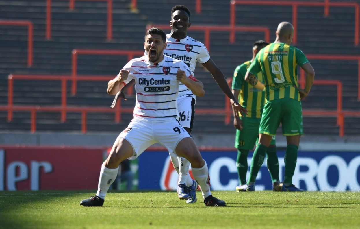 "Juanchón" García festeja su gol, que sería decisivo para Newell's ante Aldosivi. 