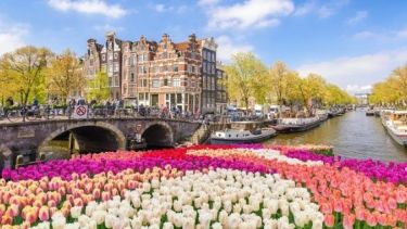 Un año por Europa: un país ofrece 100 cupos para viajar y trabajar