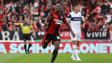 El golazo de Reasco en la victoria de Newell’s sobre Gimnasia
