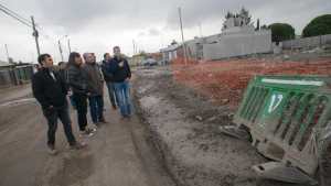 Funcionarios nacionales recorrieron obras que se realizan en barrios populares de Viedma