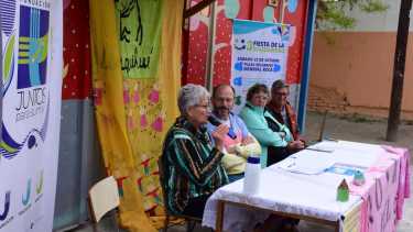 La conferencia de prensa se realizó esta mañana en la sede de Fundación Ninquihue. Foto César Izza. 