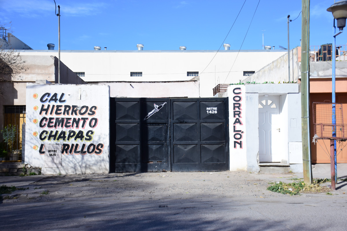 Uno de los lugares donde funcionó el corralón de Intec denunciado por estafas en Roca. Foto: Alejandro Carnevale 