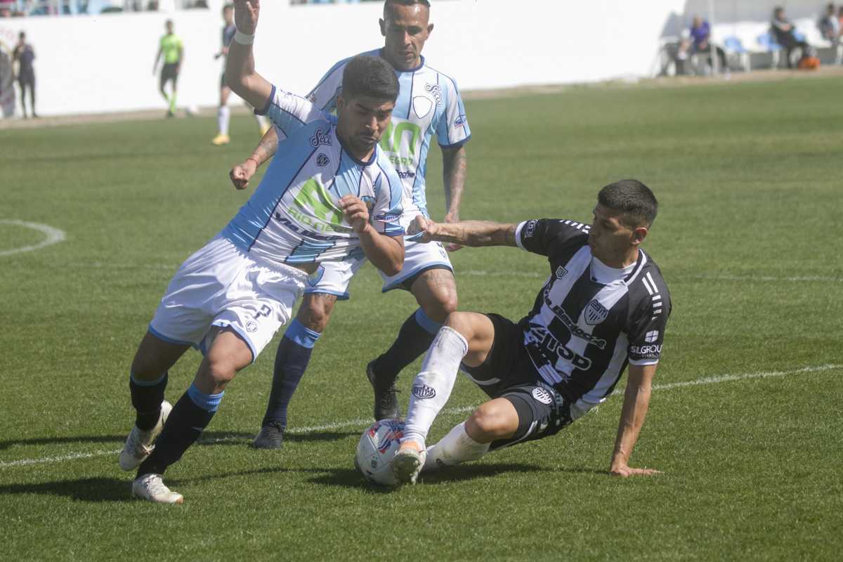Sol de Mayo y Cipolletti jugarán entre sí en cuatro oportunidades. Foto: Pablo Leguizamon