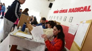 Internas de la UCR: casi 5.000 afiliados podrán votar en Viedma el domingo
