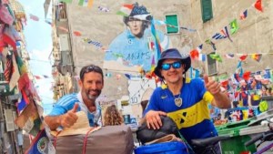 En bicicleta al Mundial de Qatar 2022: la gran aventura de un hincha de River y su amigo de Boca