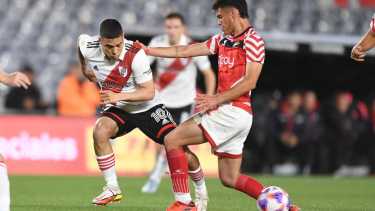 El Millonario se impone a Estudiantes en el Monumental.