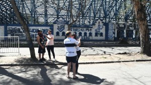 Muerte en el fútbol: gobierno de Buenos Aires asumió errores y Gimnasia deslindó responsabilidades
