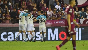 Con un gol de Copetti que puede valer un título, Racing le ganó a Lanús y es el nuevo líder del torneo
