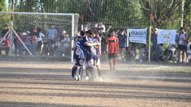 Alto Valle le ganó a San Carlos y lo bajó de la cima en la Zona Este. (Foto: Facebook Club Alto Valle)