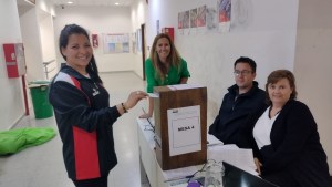 Adriana Epulef seguirá al frente del gremio de los trabajadores no docentes de la UNRN