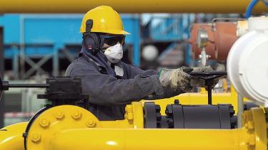 Energía y dólar soja, claves en la mejora del saldo comercial