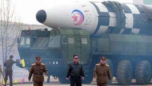 Japón evacuó a parte de su población por el lanzamiento de un misil desde Corea del Norte