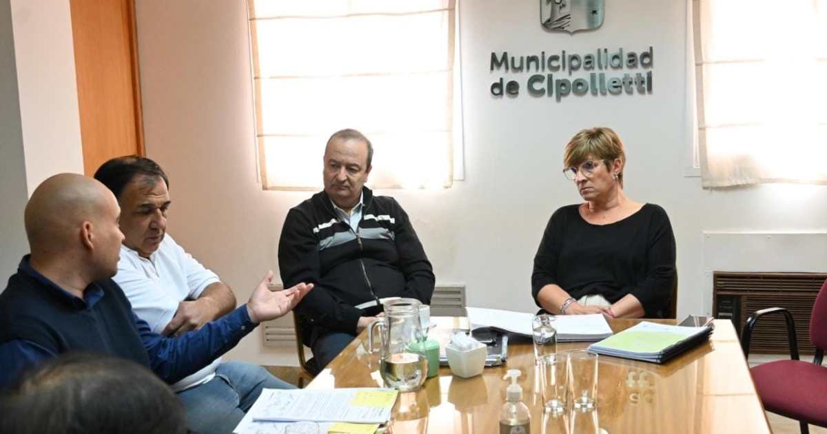 Gremios municipales rechazaron la propuesta del Ejecutivo en Cipolletti thumbnail