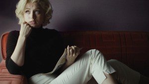 Basada en la obra de Joyce Carol Oates, la Marilyn de Netflix se aleja del mito y busca a la mujer