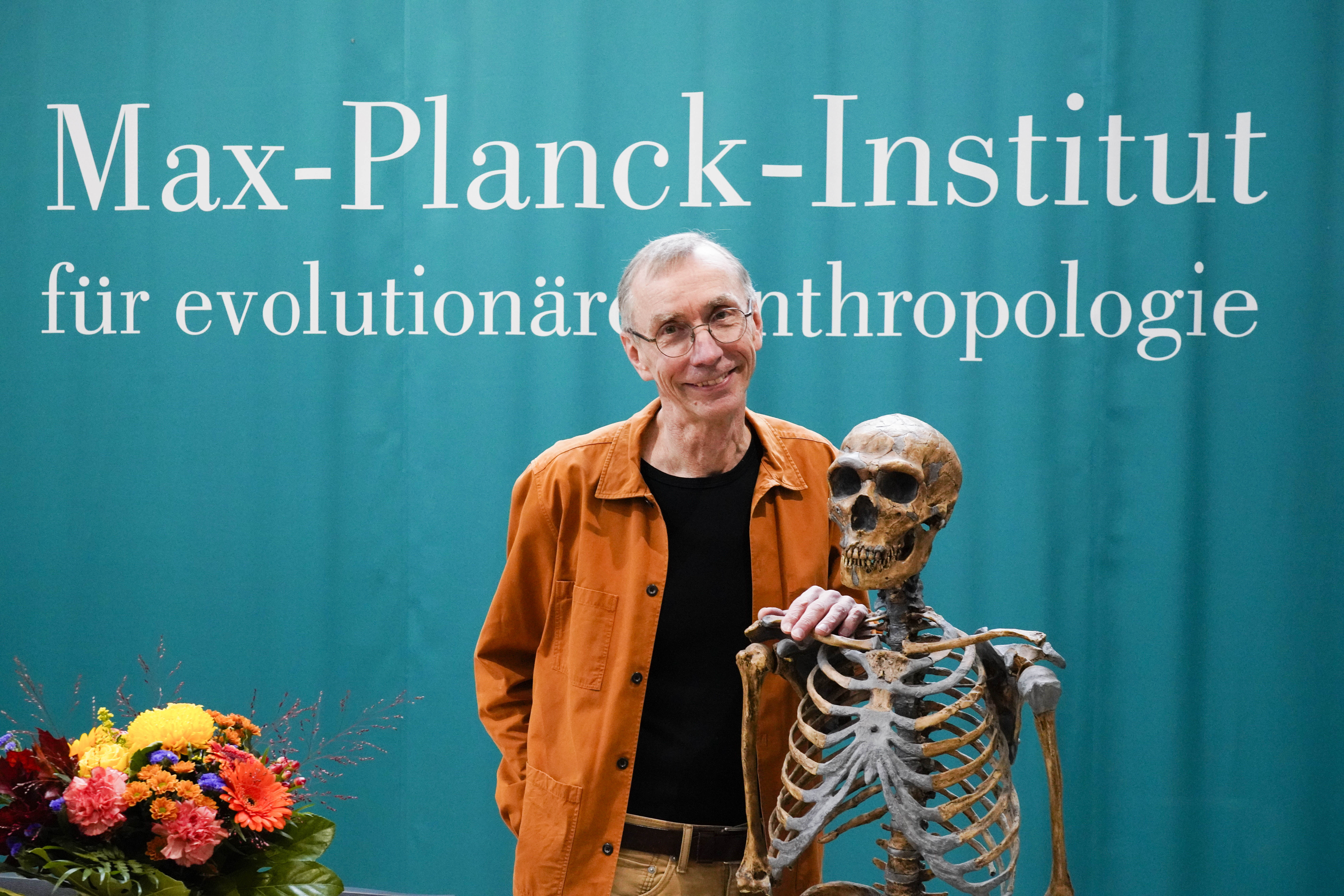 Swedish scientist Svante Paabo poses prior to a news conference at the Max Planck Institute for Evolutionary Anthropology in Leibzig, Germany, Monday, Oct. 3, 2022. Svante Paabo won the Nobel Prize in medicine for his discoveries on human evolution that provided key insights into our immune system and what makes us unique compared with our extinct cousins (AP Photo/Thomas Dietze)