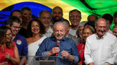 Lula dio su primer discurso tras el triunfo en las elecciones de Brasil. (Foto: AP)