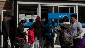 Unas 150 personas consultan por día para acceder al nuevo IFE en Bariloche