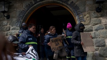 Salarios públicos vs privados: ¿quién gana la carrera contra la inflación?
