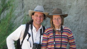 Desde Alemania, investiga y cuida a los loros de la Patagonia