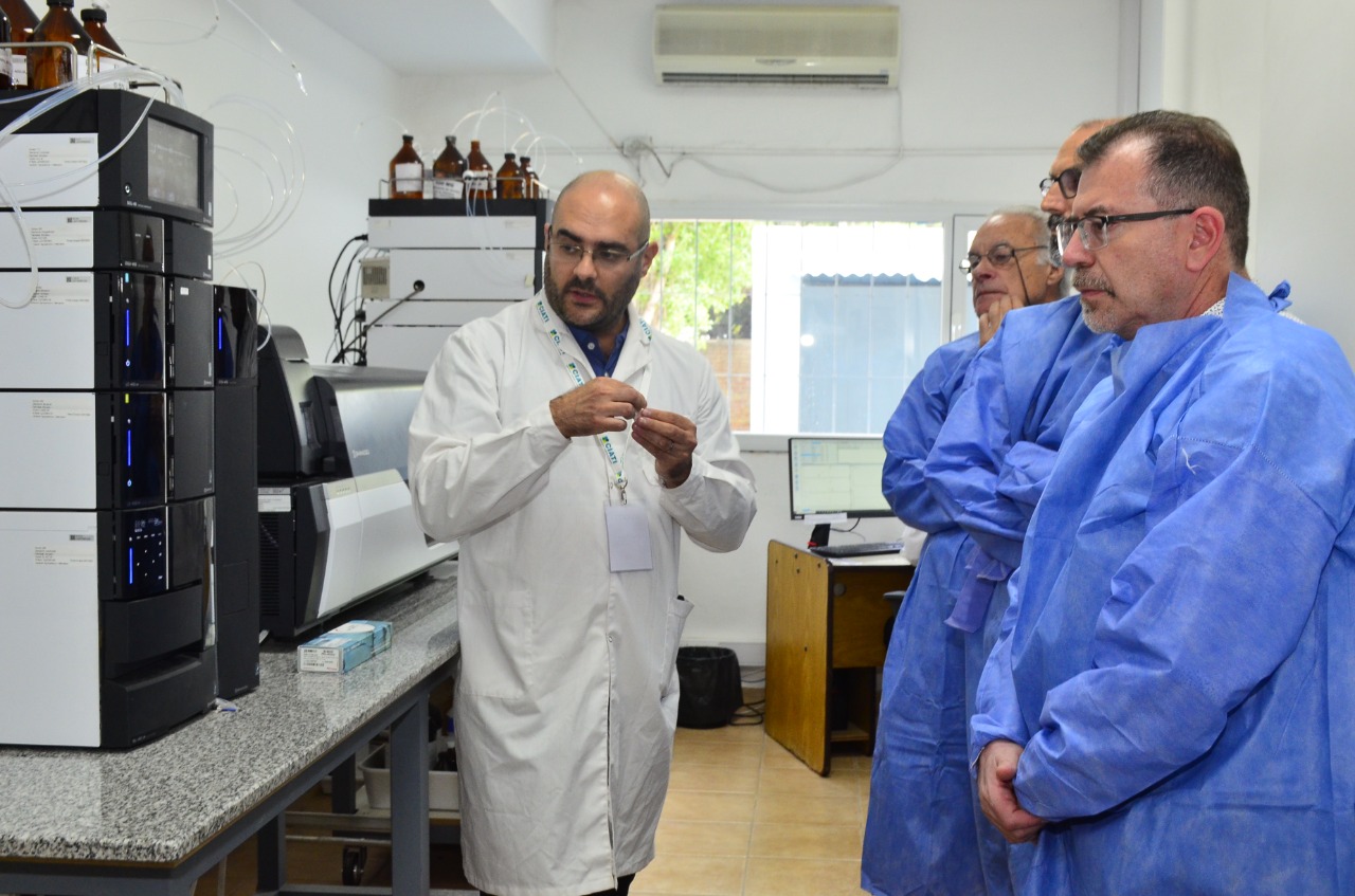 El laboratorio CIATI de Villa Regina analizará productos cárnicos con destino a la exportación. (Foto Néstor Salas)