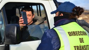 Cipolletti, Viedma y Bariloche afectados por la falta de insumos para licencias de conducir
