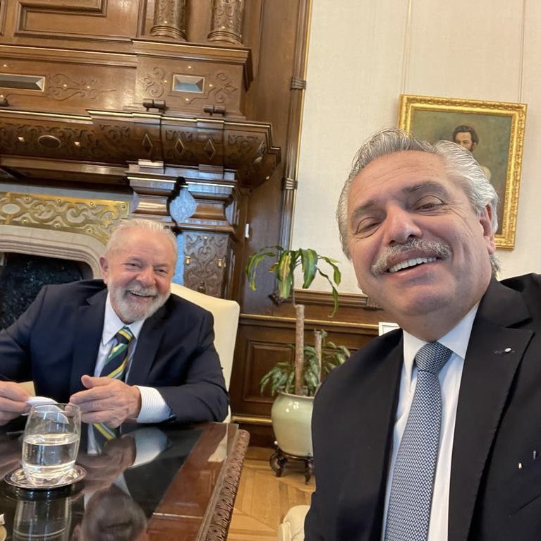Alberto Fernández felicitó a Lula por Twitter.