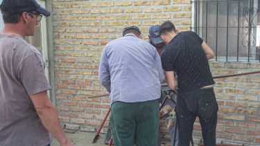 Incluso desarrollar un oficio -como lo propone La Salida- puede ser fundamental para volver a encontrar ese "sentido de vida perdido". Foto Juan Thomes