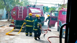 Se incendió un supermercado en Chichinales y las llamas generaron temor entre los vecinos