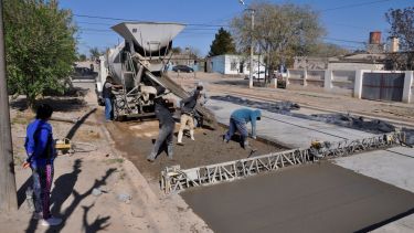 Con fondos propios, el municipio construyó otras seis cuadras de pavimento. Foto: José Mellado.