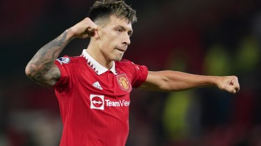 Lisandro Martínez se enfrentará al Tottenham de Cuti Romero.