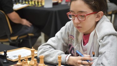 Lara es campeona de ajedrez y necesita fondos para poder viajar a un torneo en Paraguay. Foto Gentileza.