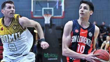 El neuquino la rompe en San Lorenzo y, de a poco, demuestra su nivel de Liga Nacional.