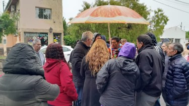 Vecinos de Vista Alegre Sur continuan con las negociaciones de regularización de tierras y servicios. Foto: gentileza comisión Parceleros Vista Alegre Sur