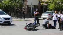 Imagen de Un motociclista fue hospitalizado tras protagonizar un choque con un taxi en Roca