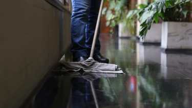 Los aumentos que corresponden a julio se reflejarán en los pagos de agosto, a partir del día 10 del próximo mes. Archivo.