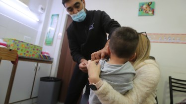 La vacunación contra el Sarampión, Rubeola, Papera es crucial. Foto archivo Juan Thomes.