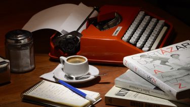 No importa si el café es de filtro o expreso, importa su gusto y su perfume que nos anclan en la rutina diaria. 