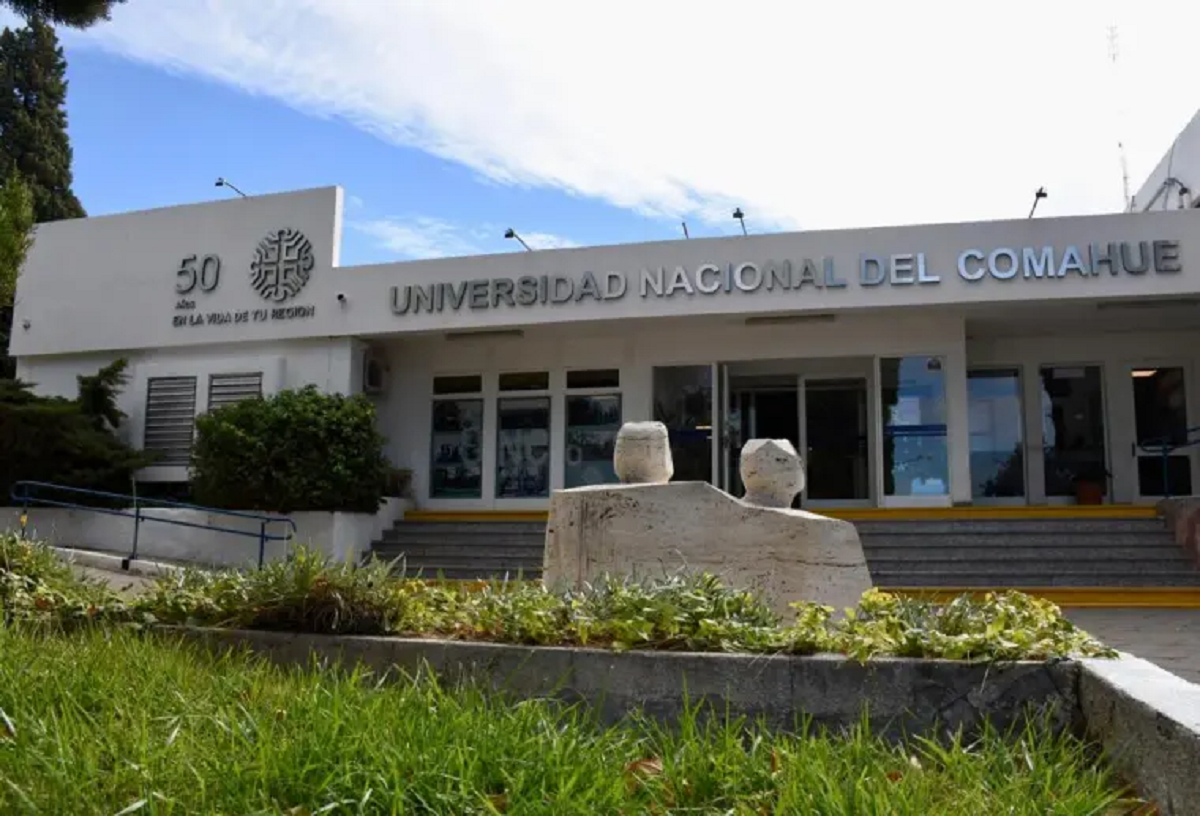 CONADU histórica rechazó la oferta salarial del Gobierno y convocó un paro en la universidad.  Matías Subat.