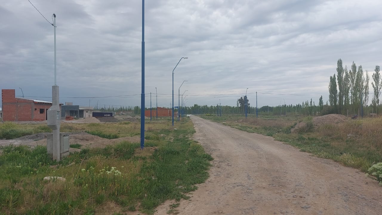 Los terrenos están ubicados sobre calle Alsina al 4.500. Foto gentileza