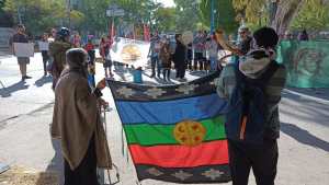 Reclamaron en Roca por el desalojo de la comunidad mapuche en Villa Mascardi