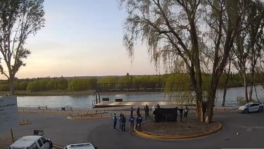 Investigan la muerte de una mujer en el Paseo Limay. Foto: Gentileza.