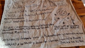 Ataque en Villa La Angostura: allanaron a mapuches, pese a que los diferencian de la RAM