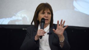Bullrich contra Manes: «no podemos dudar de qué lado estamos»