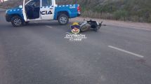 Imagen de Dos mujeres internadas por un accidente tras reventarse la cubierta de su moto, en Neuquén