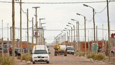 La provisión de agua es uno de los problemas para construir y habitar las viviends en el Distrito VII (foto Florencia Salto)