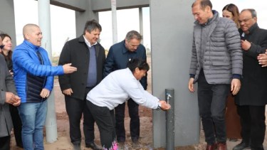 Inauguraron las obras hace un mes, pero los vecinos de Nueva Esperanza siguen sin agua